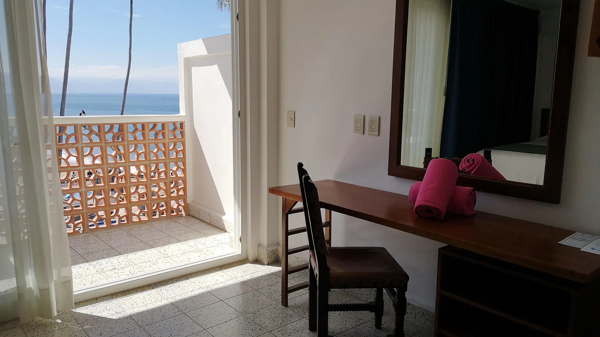 Hotel Rosita بويرتو فالارتا