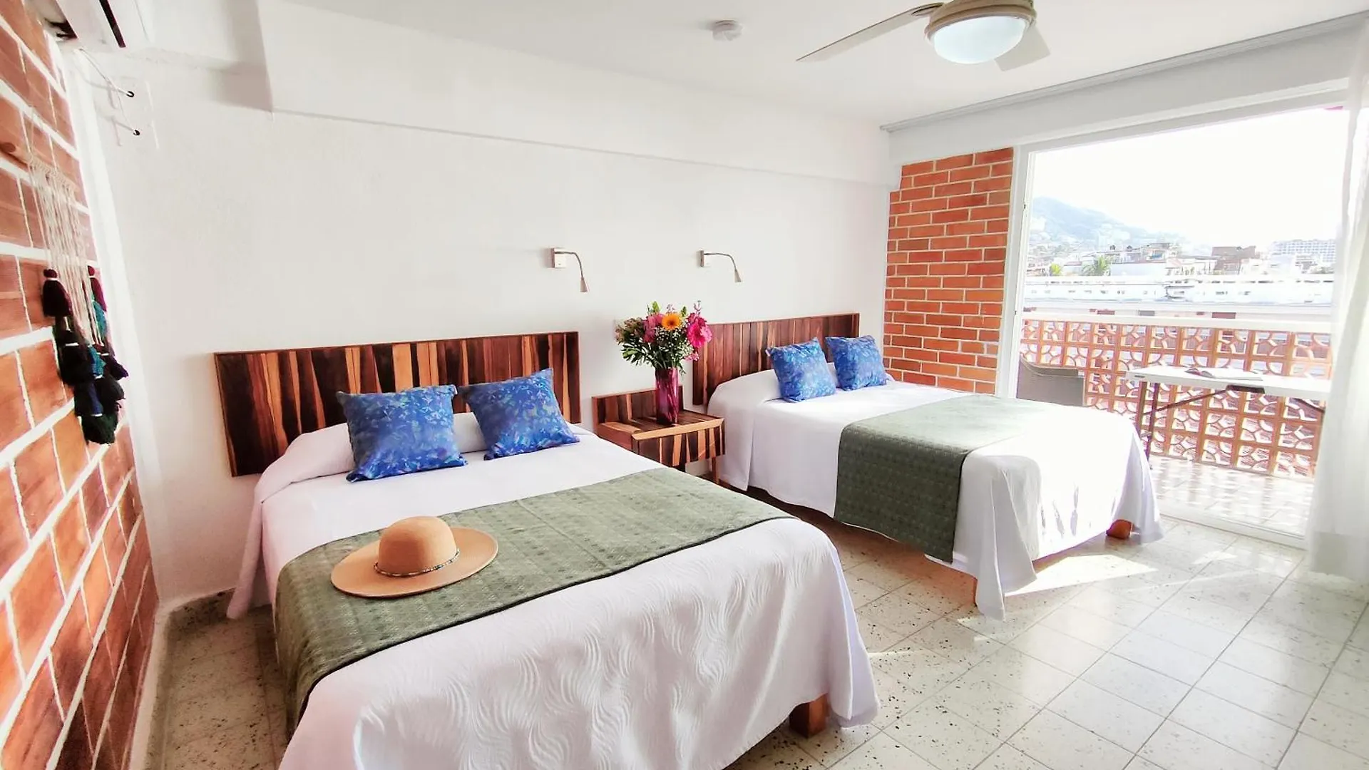 ***  Hotel Rosita Puerto Vallarta México